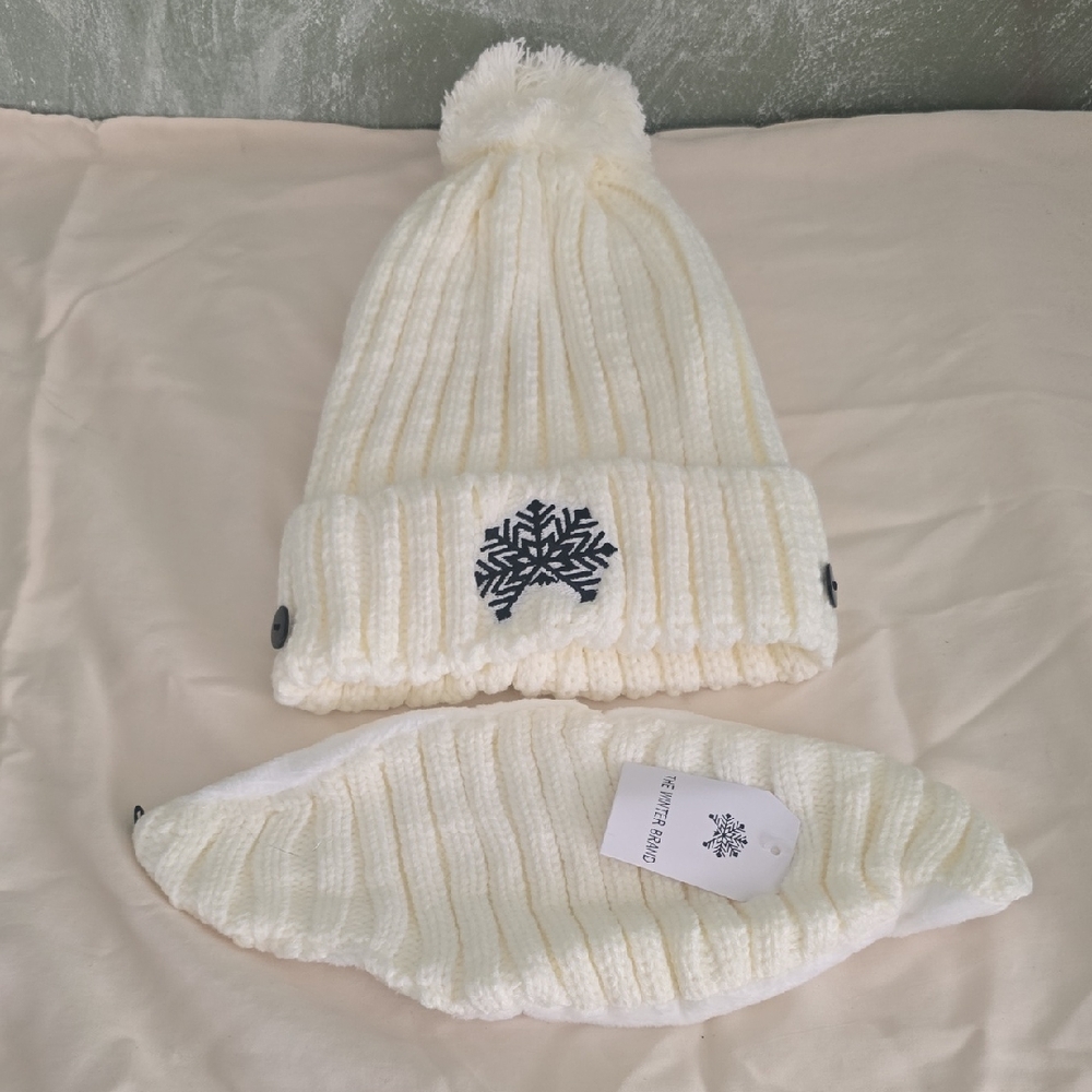 The Winter Brand Cream Chenille Soft Cable Knit Snowflake Beanie & Mask NWT